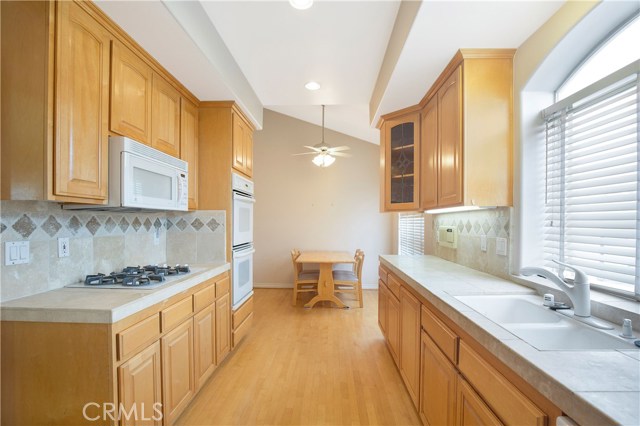 2225 Mathews Avenue, Redondo Beach, California 90278, 3 Bedrooms Bedrooms, ,3 BathroomsBathrooms,Residential,Sold,Mathews,SB19082504