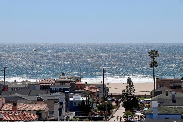 1705 Bayview Drive, Hermosa Beach, California 90254, 4 Bedrooms Bedrooms, ,2 BathroomsBathrooms,Residential,Sold,Bayview,SB20095687
