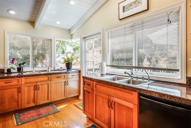 beautiful cherry wood shaker cabinets!!