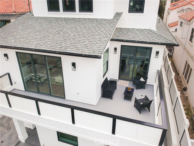 1108 Vincent Street, Redondo Beach, California 90277, 4 Bedrooms Bedrooms, ,3 BathroomsBathrooms,Residential,Sold,Vincent,SB18102479