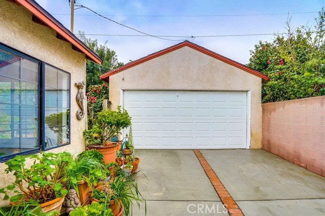 1247 Gertruda Avenue, Redondo Beach, California 90277, 3 Bedrooms Bedrooms, ,1 BathroomBathrooms,Residential,Sold,Gertruda,PV19047697