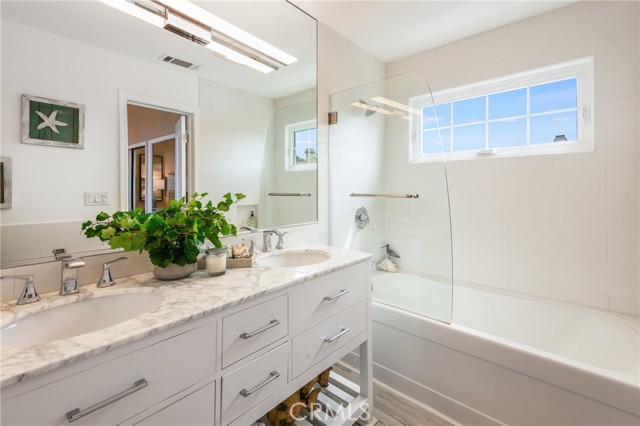 2216 Manhattan Beach Boulevard, Redondo Beach, California 90278, 3 Bedrooms Bedrooms, ,3 BathroomsBathrooms,Residential,Sold,Manhattan Beach,SB21089939