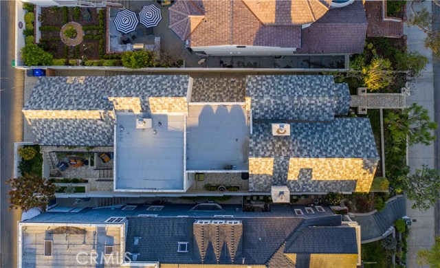 755 31st Street, Manhattan Beach, California 90266, 4 Bedrooms Bedrooms, ,4 BathroomsBathrooms,Residential,Sold,31st,SB19068029