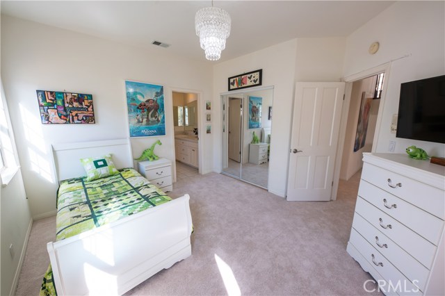 1021 Avenue D, Redondo Beach, California 90277, 4 Bedrooms Bedrooms, ,2 BathroomsBathrooms,Residential,Sold,Avenue D,SB21005310