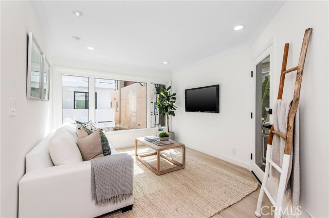 309 20th Place, Manhattan Beach, California 90266, 3 Bedrooms Bedrooms, ,1 BathroomBathrooms,Residential,Sold,20th,SB20217886