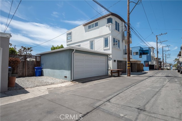 457 28th Street, Manhattan Beach, California 90266, 2 Bedrooms Bedrooms, ,1 BathroomBathrooms,Residential,Sold,28th,SB21112432