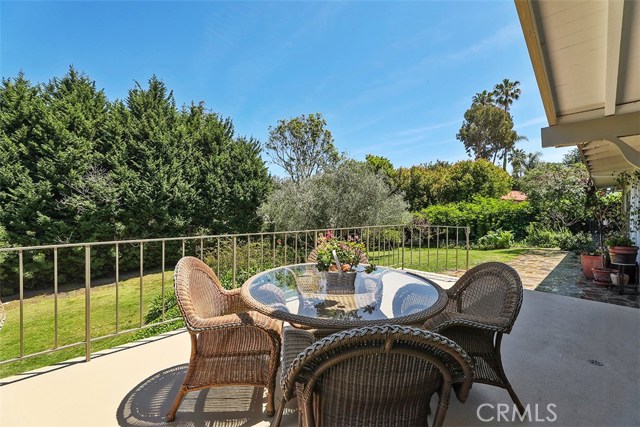2445 Via Sonoma, Palos Verdes Estates, California 90274, 4 Bedrooms Bedrooms, ,3 BathroomsBathrooms,Residential,Sold,Via Sonoma,SB18096288