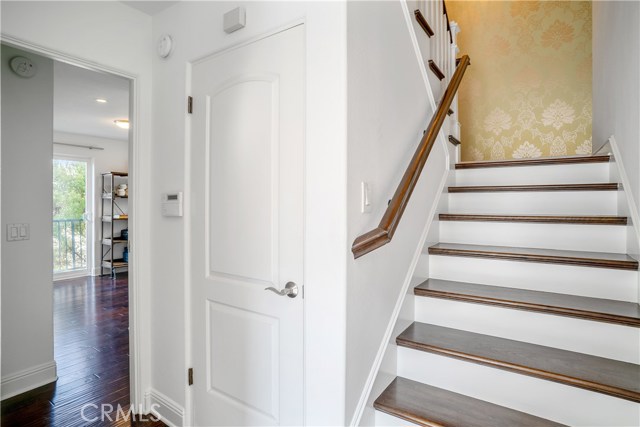 213 Seaview Street, Manhattan Beach, California 90266, 4 Bedrooms Bedrooms, ,3 BathroomsBathrooms,Residential,Sold,Seaview,SB19227675