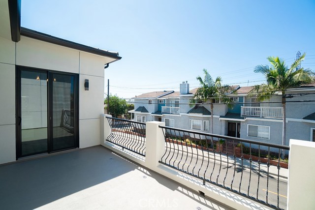 2202 Felton Lane, Redondo Beach, California 90278, 4 Bedrooms Bedrooms, ,3 BathroomsBathrooms,Residential,Sold,Felton,SB18220467