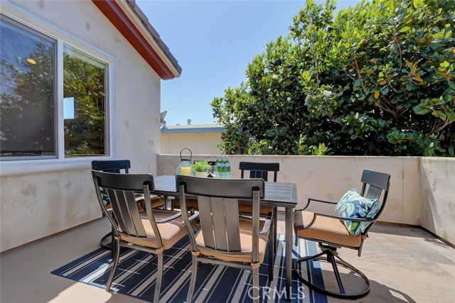 2210 Mathews Avenue, Redondo Beach, California 90278, 3 Bedrooms Bedrooms, ,2 BathroomsBathrooms,Residential,Sold,Mathews,SB19170590