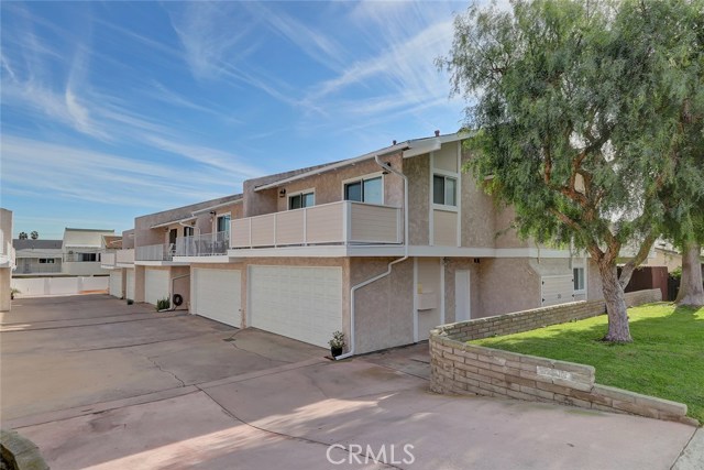 2300 Carnegie Lane, Redondo Beach, California 90278, 3 Bedrooms Bedrooms, ,2 BathroomsBathrooms,Residential,Sold,Carnegie,SB18281949