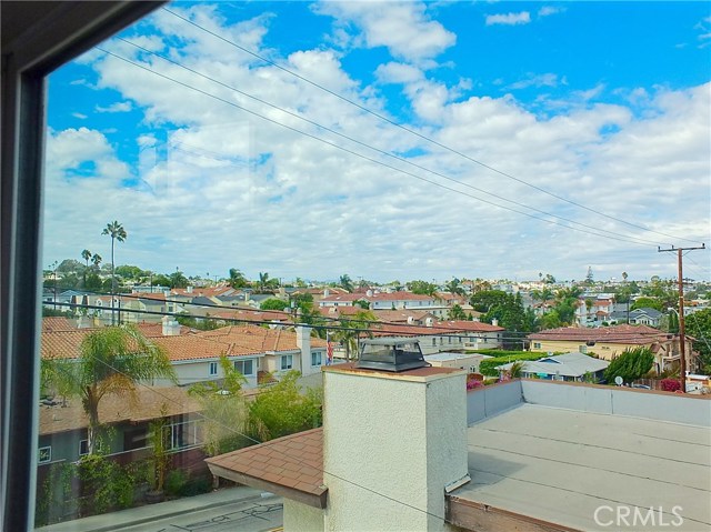 1104 Harkness Lane, Redondo Beach, California 90278, 3 Bedrooms Bedrooms, ,2 BathroomsBathrooms,Residential,Sold,Harkness,PW18238945