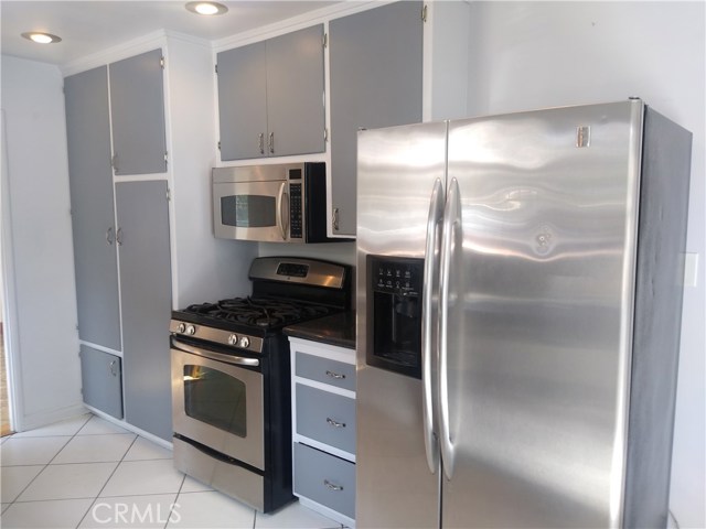 3601 Laurel Avenue, Manhattan Beach, California 90266, 3 Bedrooms Bedrooms, ,1 BathroomBathrooms,Residential,Sold,Laurel,SB20119865