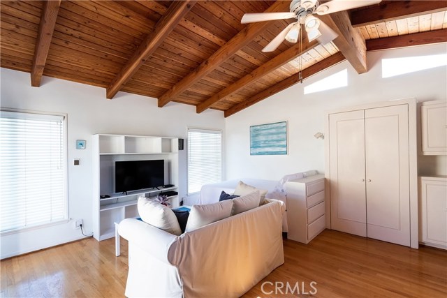 420 3rd Street, Manhattan Beach, California 90266, 2 Bedrooms Bedrooms, ,2 BathroomsBathrooms,Residential,Sold,3rd,SB19171660