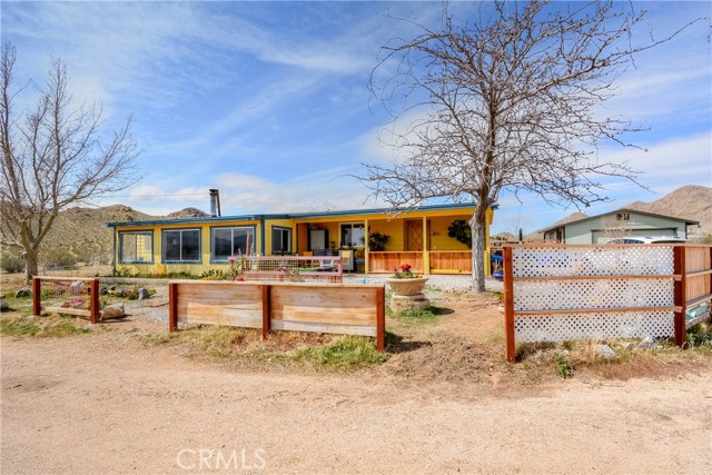 Detail Gallery Image 1 of 1 For 10982 Christenson Rd, Lucerne Valley,  CA 92356 - 2 Beds | 2 Baths