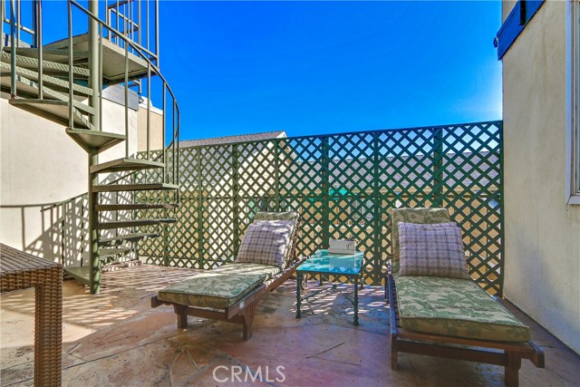 2705 Mathews Avenue, Redondo Beach, California 90278, 3 Bedrooms Bedrooms, ,3 BathroomsBathrooms,Residential,Sold,Mathews,SB18014318