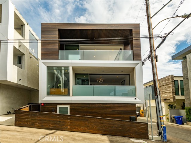 218 1st Place, Manhattan Beach, California 90266, 3 Bedrooms Bedrooms, ,3 BathroomsBathrooms,Residential,Sold,1st,PV21075886