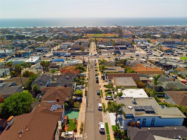 930 9th Street, Hermosa Beach, California 90254, 3 Bedrooms Bedrooms, ,2 BathroomsBathrooms,Residential,Sold,9th,PV21076150