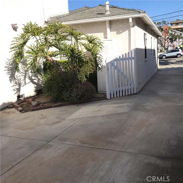 711 Maria Avenue, Redondo Beach, California 90277, 3 Bedrooms Bedrooms, ,3 BathroomsBathrooms,Residential,Sold,Maria,SB20257032