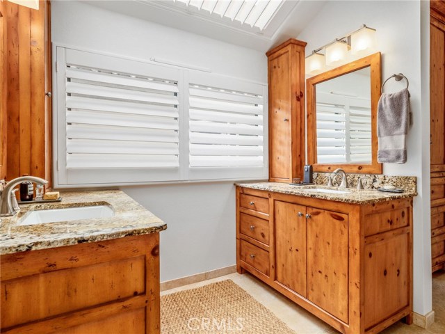 231 Irena Avenue, Redondo Beach, California 90277, 3 Bedrooms Bedrooms, ,1 BathroomBathrooms,Residential,Sold,Irena,SB20087245