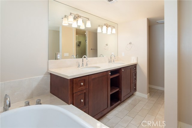 646 Hermosa Avenue, Hermosa Beach, California 90254, 3 Bedrooms Bedrooms, ,2 BathroomsBathrooms,Residential,Sold,Hermosa,SB18146265