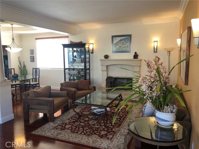 633 3 Street, Hermosa Beach, California 90254, 3 Bedrooms Bedrooms, ,2 BathroomsBathrooms,Residential,Sold,3,SB21074412