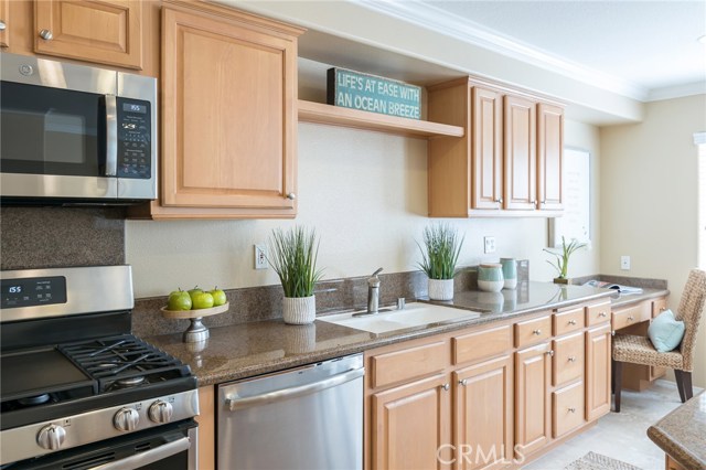 317 Garnet Street, Redondo Beach, California 90277, 4 Bedrooms Bedrooms, ,2 BathroomsBathrooms,Residential,Sold,Garnet,SB20020819