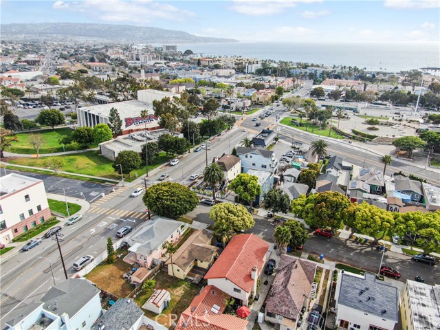 302 Francisca Avenue, Redondo Beach, California 90277, 2 Bedrooms Bedrooms, ,2 BathroomsBathrooms,Residential,Sold,Francisca,SB21079341