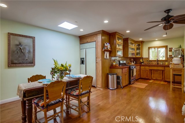 1019 Spencer Street, Redondo Beach, California 90277, 2 Bedrooms Bedrooms, ,1 BathroomBathrooms,Residential,Sold,Spencer,SB17195188