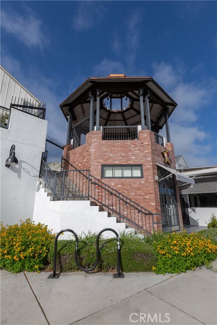1800 Pacific Coast, Redondo Beach, California 90277, 4 Bedrooms Bedrooms, ,3 BathroomsBathrooms,Residential,Sold,Pacific Coast,PV20134664