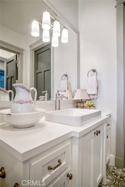 717 31st Street, Manhattan Beach, California 90266, 5 Bedrooms Bedrooms, ,4 BathroomsBathrooms,Residential,Sold,31st,SB20133656