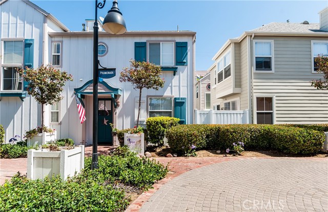 1800 Pacific Coast Highway, Redondo Beach, California 90277, 3 Bedrooms Bedrooms, ,1 BathroomBathrooms,Residential,Sold,Pacific Coast,SB17188623