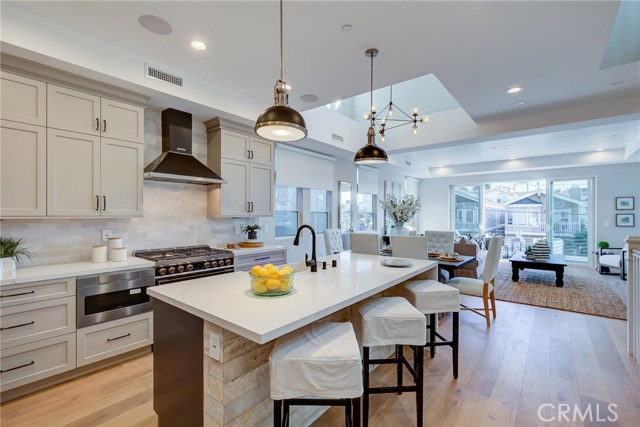 1711 Haynes Lane, Redondo Beach, California 90278, 3 Bedrooms Bedrooms, ,4 BathroomsBathrooms,Residential,Sold,Haynes,PV19232617