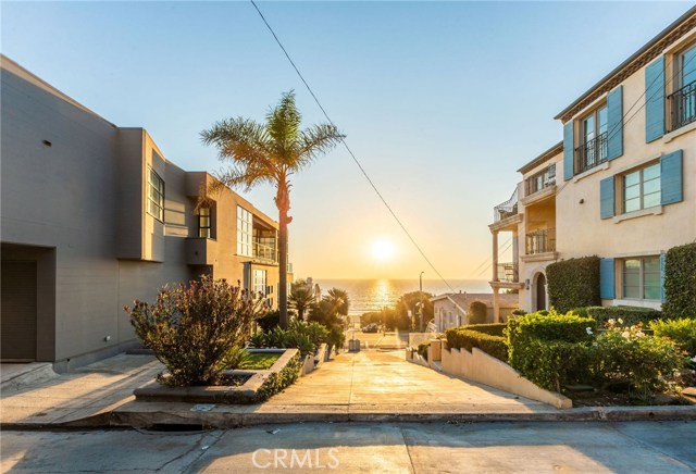 2519 Crest Drive, Manhattan Beach, California 90266, 2 Bedrooms Bedrooms, ,2 BathroomsBathrooms,Residential,Sold,Crest,SB20237672
