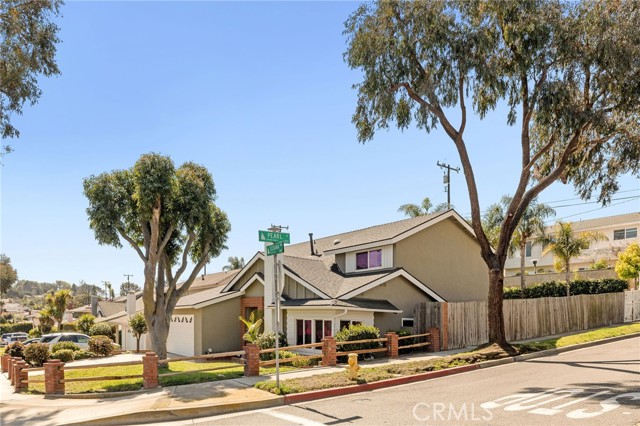 501 Susana Avenue, Redondo Beach, California 90277, 4 Bedrooms Bedrooms, ,1 BathroomBathrooms,Residential,Sold,Susana,SB21035747