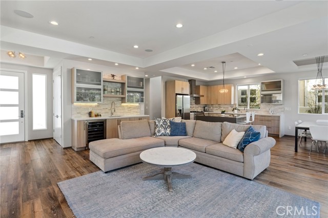 2013 Voorhees Avenue, Redondo Beach, California 90278, 4 Bedrooms Bedrooms, ,3 BathroomsBathrooms,Residential,Sold,Voorhees,SB21088037