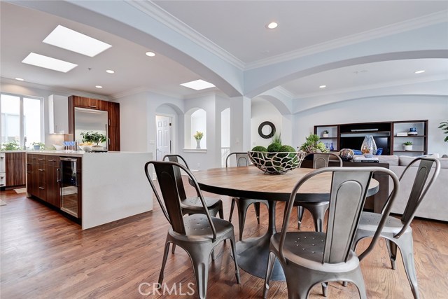 520 Esplanade, Redondo Beach, California 90277, 3 Bedrooms Bedrooms, ,2 BathroomsBathrooms,Residential,Sold,Esplanade,SB19051204