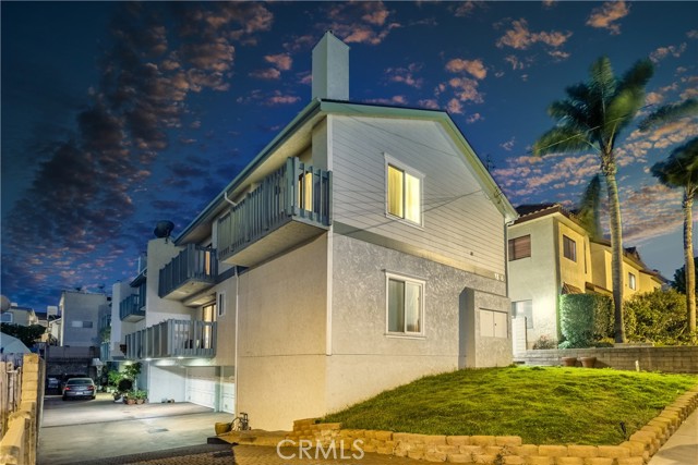 1916 Carnegie Lane, Redondo Beach, California 90278, 3 Bedrooms Bedrooms, ,2 BathroomsBathrooms,Residential,Sold,Carnegie,SB21008492