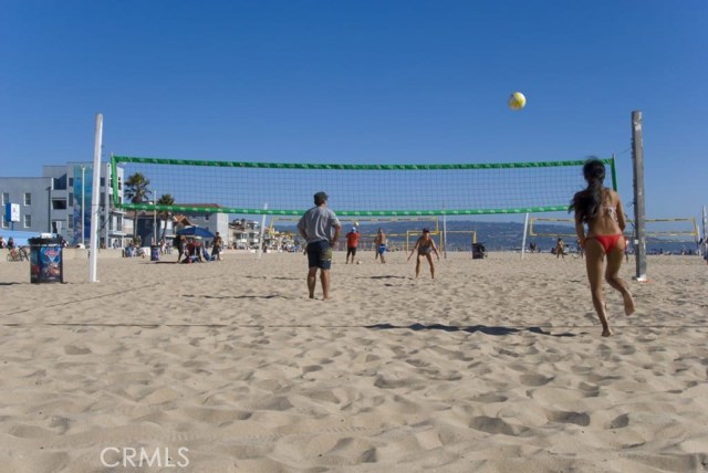 1832 Pacific Coast Highway, Hermosa Beach, California 90254, 3 Bedrooms Bedrooms, ,3 BathroomsBathrooms,Residential,Sold,Pacific Coast Highway,SB18123044