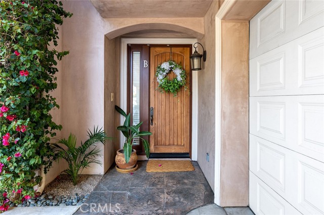 Come and take a look at 2111 Huntington Lane, Unit B in Redondo Beach.