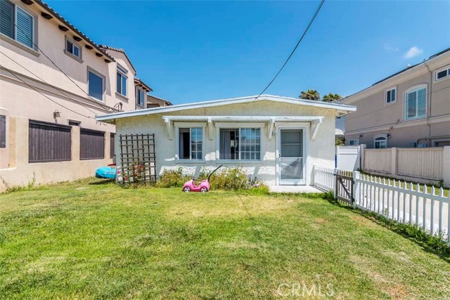 1907 Plant Avenue, Redondo Beach, California 90278, ,Residential Income,Sold,Plant,SB18132488