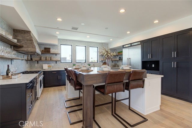1130 21st Street, Manhattan Beach, California 90266, 5 Bedrooms Bedrooms, ,4 BathroomsBathrooms,Residential,Sold,21st,SB21098347