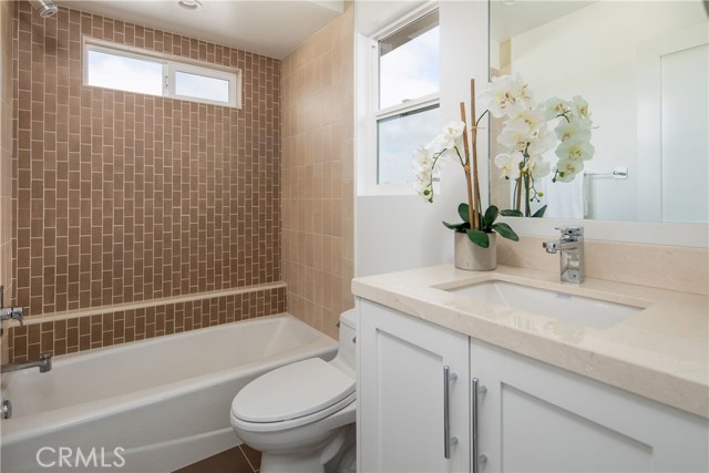 1726 Steinhart Avenue, Redondo Beach, California 90278, 4 Bedrooms Bedrooms, ,3 BathroomsBathrooms,Residential,Sold,Steinhart,SB19006729