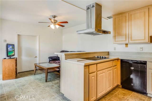 11 Seaview Drive South, Rolling Hills Estates, California 90274, 3 Bedrooms Bedrooms, ,3 BathroomsBathrooms,Residential,Sold,Seaview Drive South,PV19037214