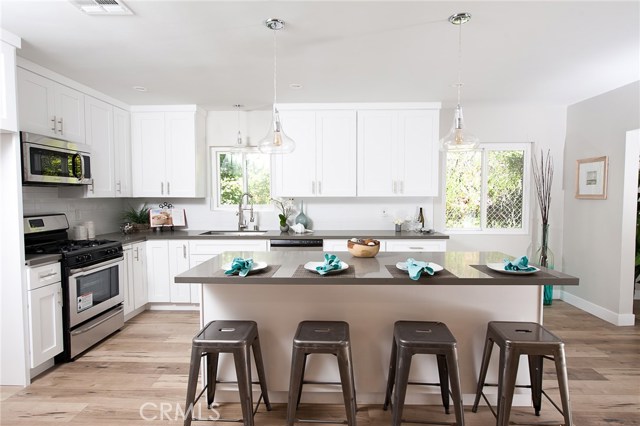 326 Prospect Avenue, Redondo Beach, California 90277, 3 Bedrooms Bedrooms, ,2 BathroomsBathrooms,Residential,Sold,Prospect,OC17090576