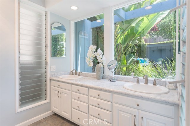 611 Gould Terrace, Hermosa Beach, California 90254, 4 Bedrooms Bedrooms, ,1 BathroomBathrooms,Residential,Sold,Gould,SB17111077