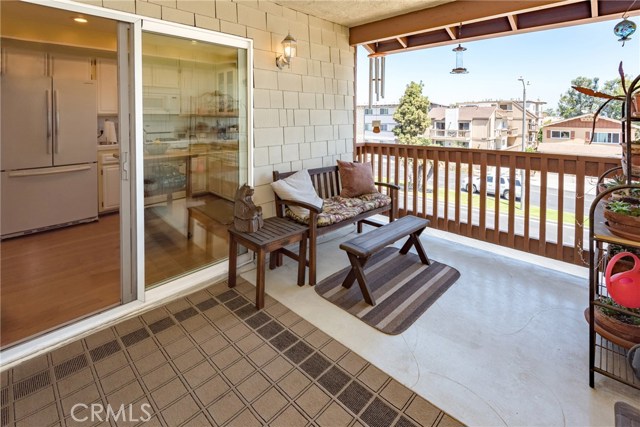 1450 Manhattan Beach Boulevard, Manhattan Beach, California 90266, 2 Bedrooms Bedrooms, ,2 BathroomsBathrooms,Residential,Sold,Manhattan Beach,SB18170106