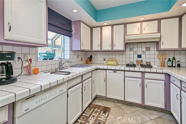 1334 12th Street, Manhattan Beach, California 90266, 2 Bedrooms Bedrooms, ,2 BathroomsBathrooms,Residential,Sold,12th,SB21023330