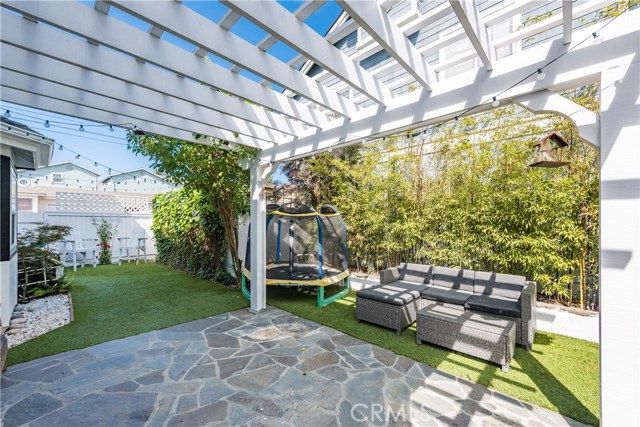 2001 Ernest Avenue, Redondo Beach, California 90278, 4 Bedrooms Bedrooms, ,1 BathroomBathrooms,Residential,Sold,Ernest,SB18238314