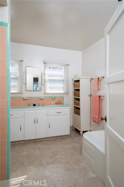 1539 Bonnie Brae Street, Hermosa Beach, California 90254, 3 Bedrooms Bedrooms, ,2 BathroomsBathrooms,Residential,Sold,Bonnie Brae,SB19182302